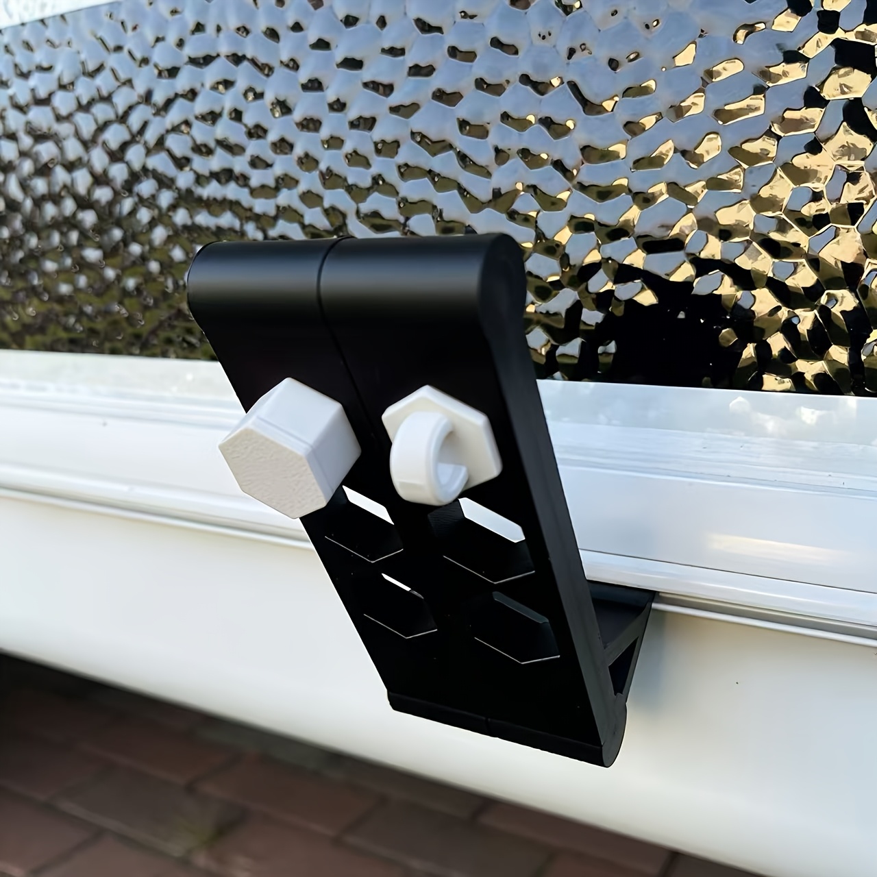 Wohnwagen-Zubehör: Wandmontier – Travel Accessories Guide Bewertung und Preis