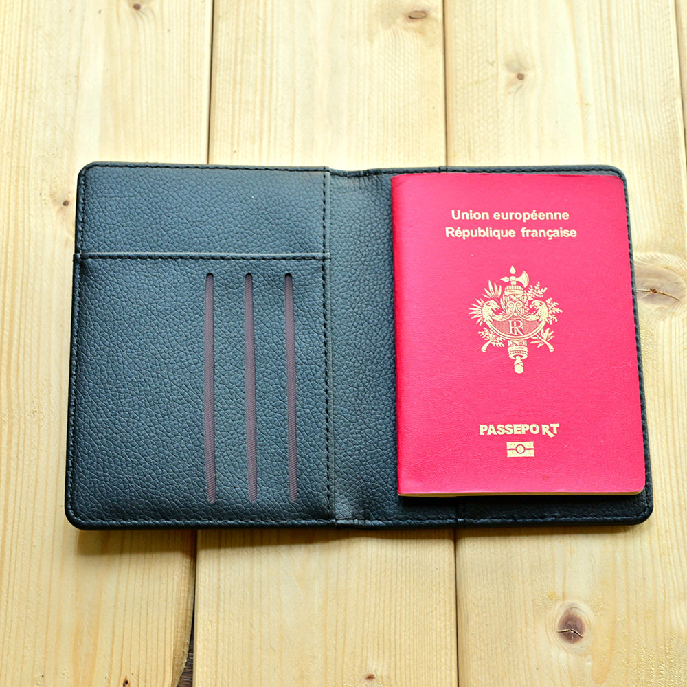 Metall Russische Nationale Emb – Passport Holder Rfid Bewertung und Preis