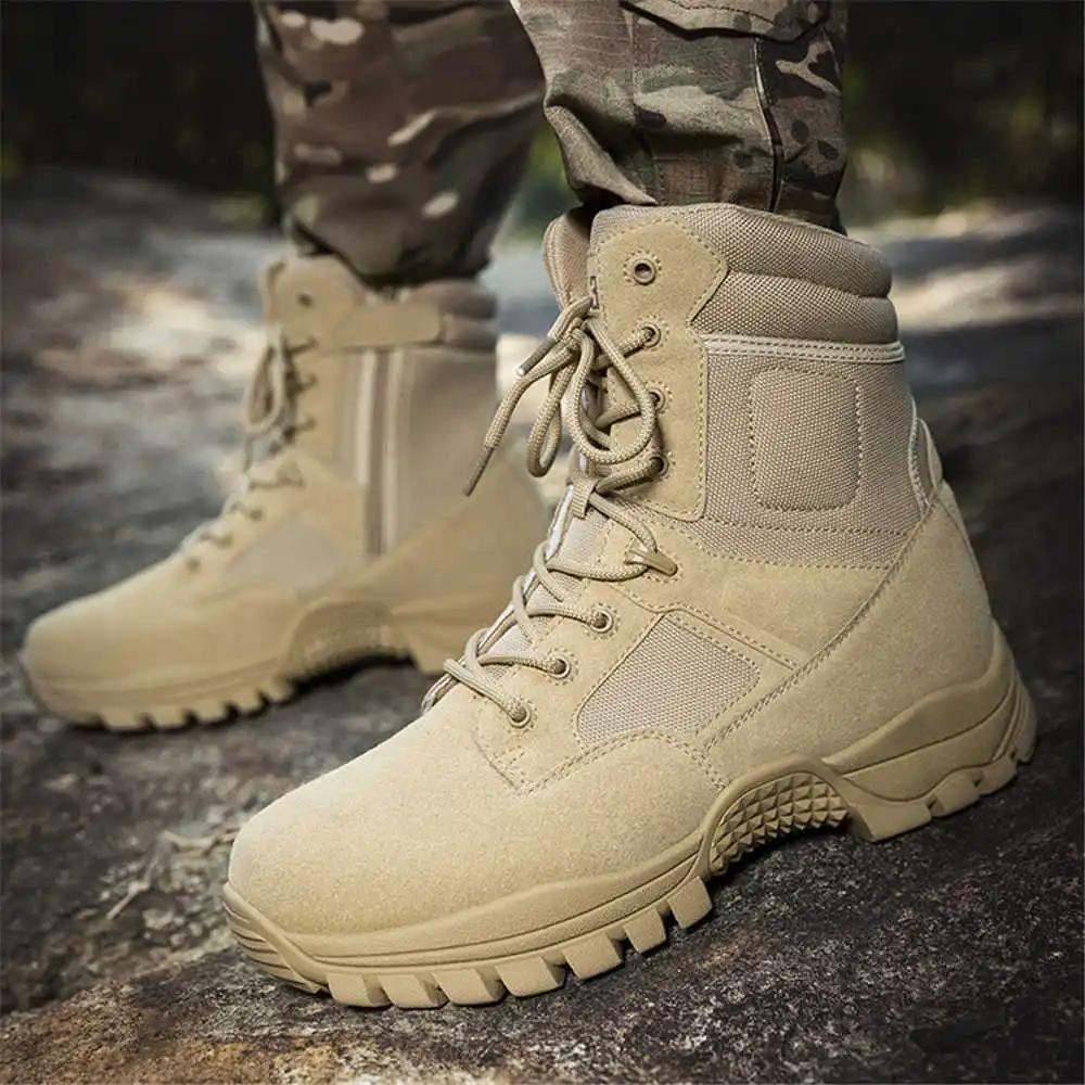 Rutschfeste Wanderstiefel aus  – Travel Accessories On Sale Bewertung und Preis