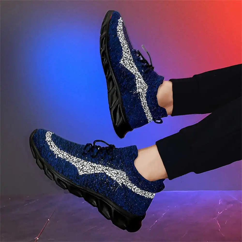 Schnür-Sneaker mit flacher Soh – Travel Accessories Uk Sale Bewertung und Preis